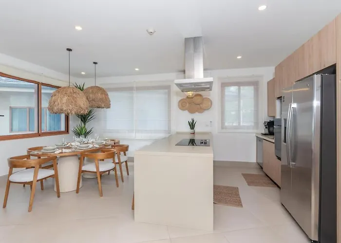 Salty Living - Hills Tamarindo