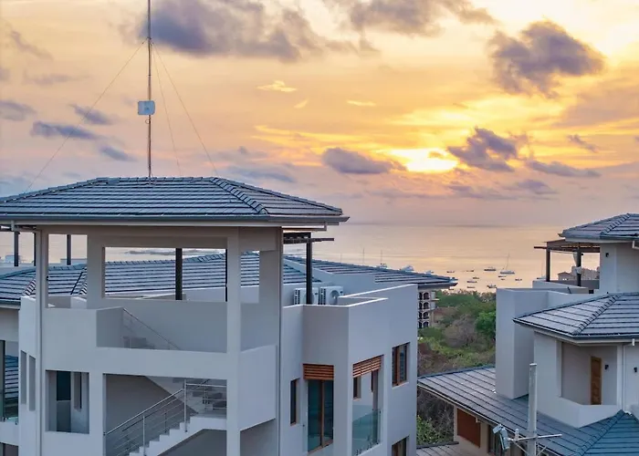 Salty Living - Hills Tamarindo